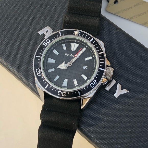 Men’s Quartz Sport Watch - Picture 2 of 11